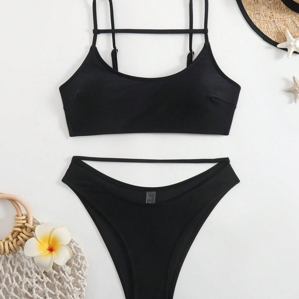 Ensemble bikini triangle femme avec coupe innovante et bretelles réglables R&B