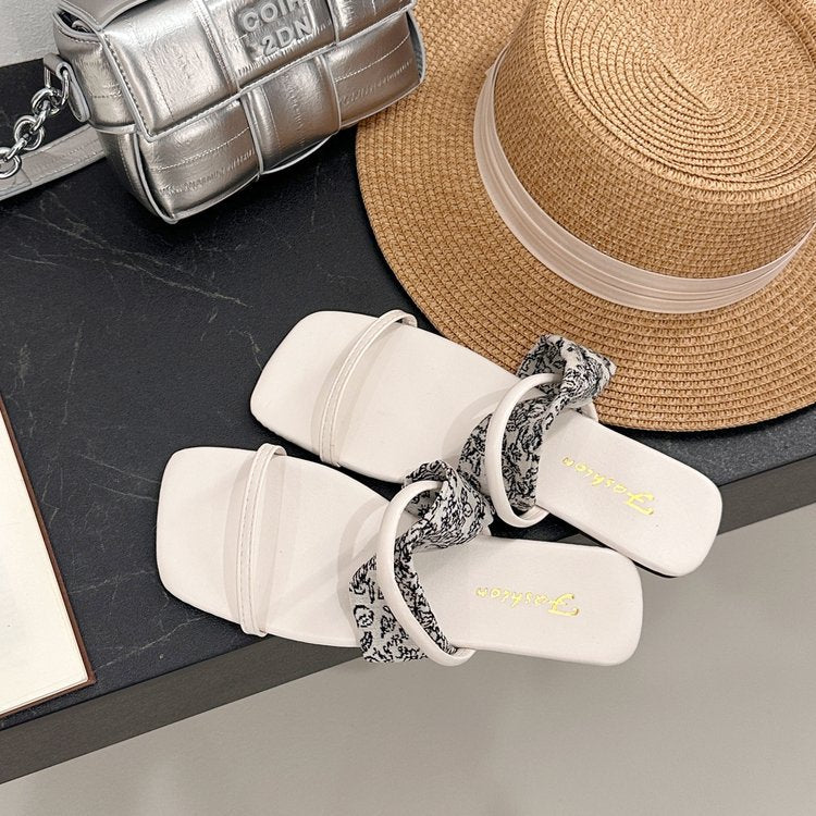 Sandales à lanières pour femmes avec élégant bracelet de cheville et lacets stylisés R&B