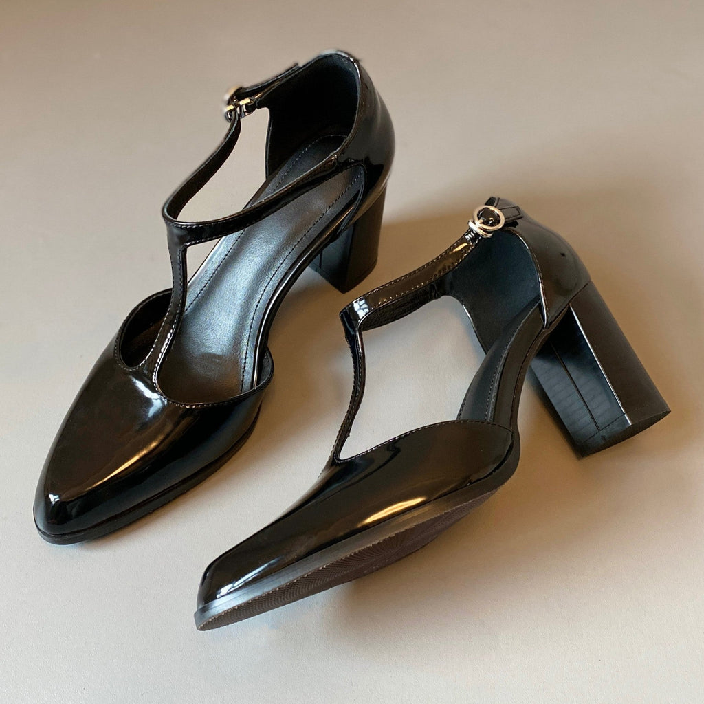 Escarpins à plateforme élégants pour femmes avec une bride tendance et un éclat stylé R&B