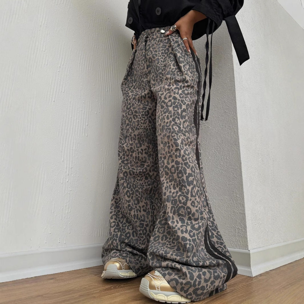 Pantalons de sport larges pour femmes avec imprimé léopard, taille élastique et bandes contrastantes Echo Archiv