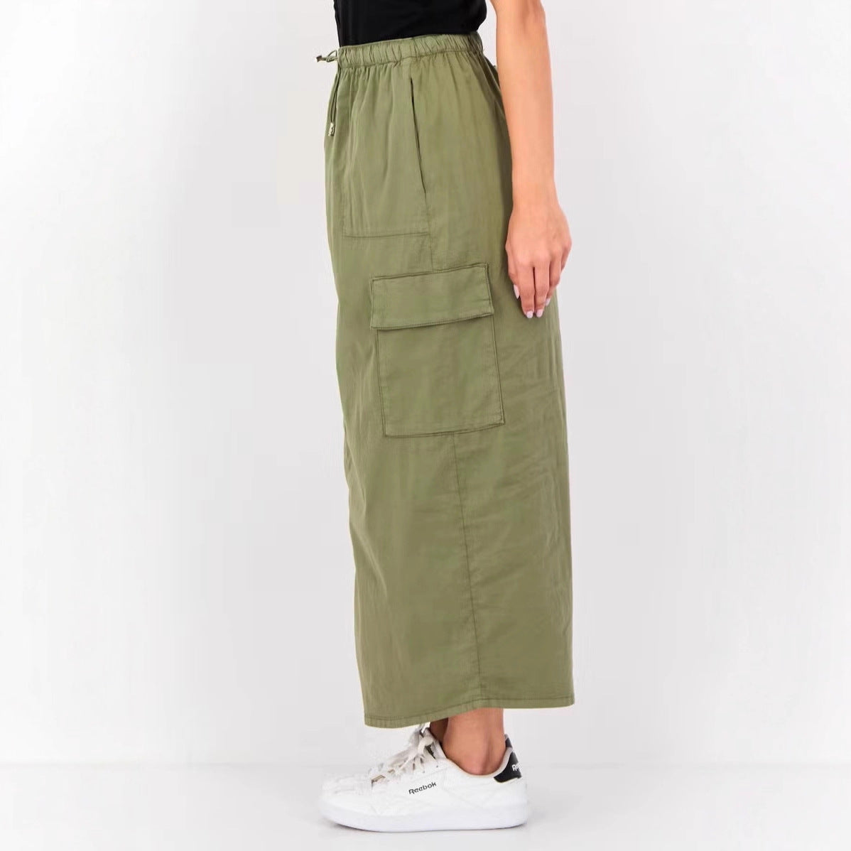 Jupe maxi cargo longue pour femmes avec taille à cordon et poches plaquées