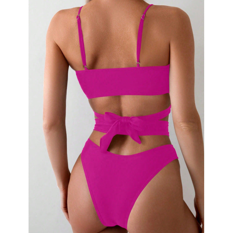 Bikini à taille haute pour femmes avec découpes et design enroulé raffiné R&B