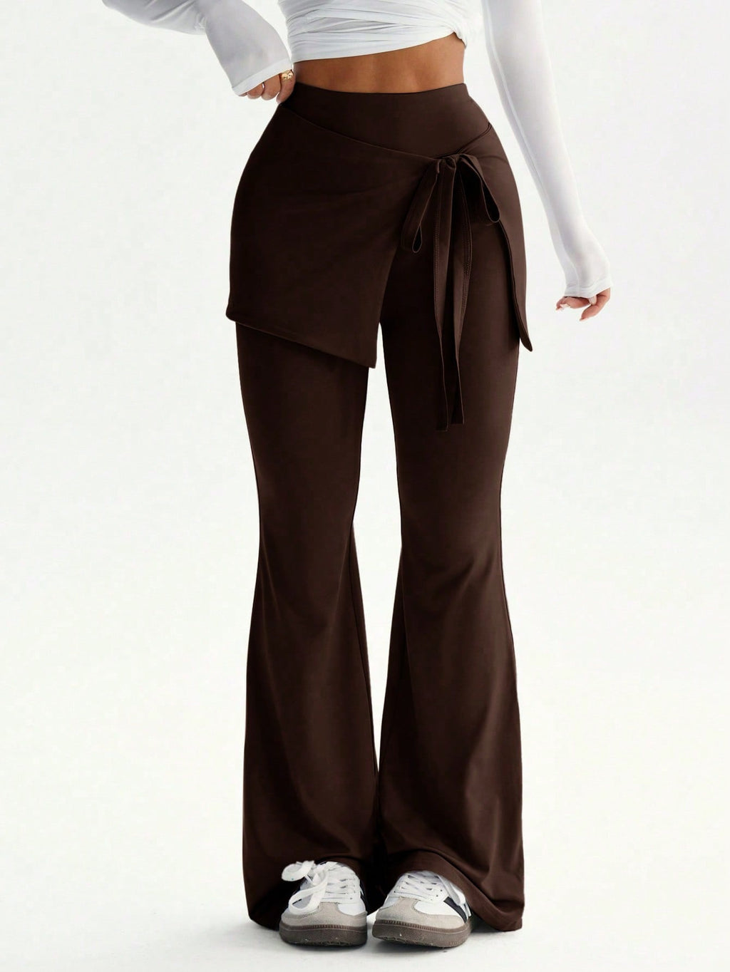 Pantalon à taille haute pour femmes avec superposition de jupe portefeuille et nœud à la taille