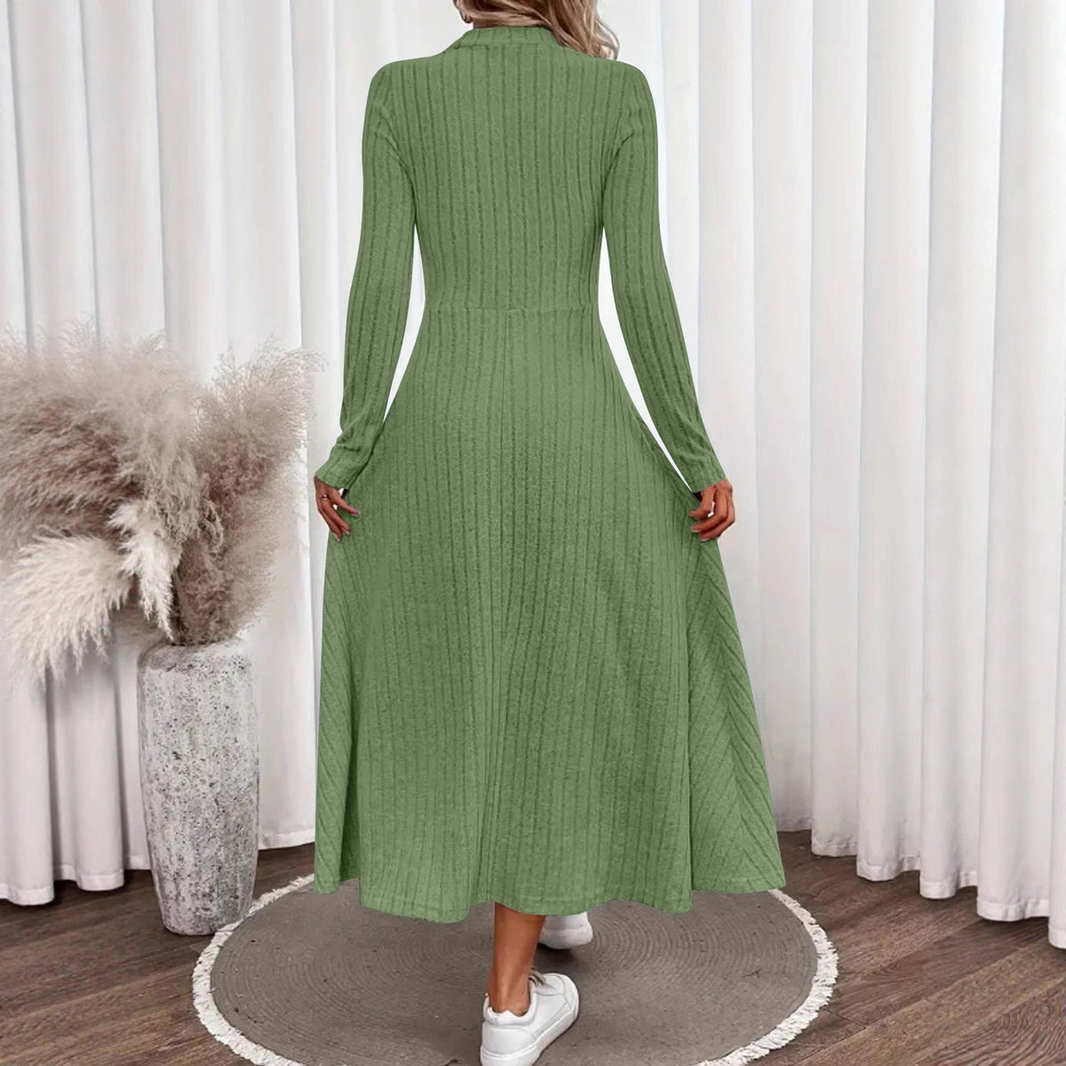 Robe midi en tricot côtelé pour femmes avec col montant et coupe A cintrée Echoarchiv