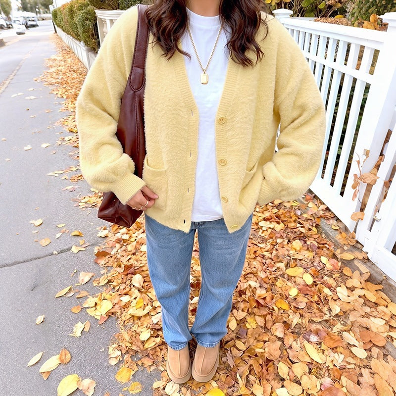 Cardigan pour femmes avec décolleté en V, poches et boutons