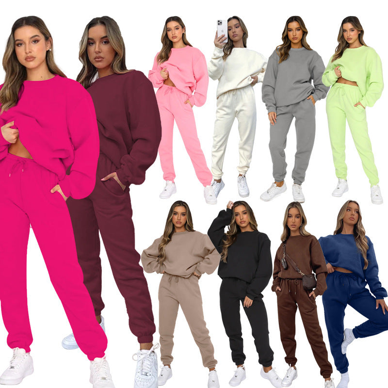 Ensemble de loungewear Cozy à deux pièces pour femmes avec col rond oversize et jogging taille haute avec cordon Echo Archiv