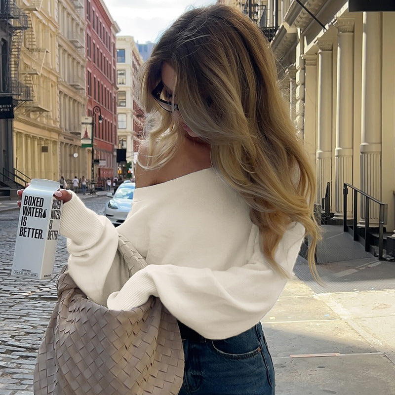 Pull cropped en maille fine sans épaules pour femmes avec un large col bateau et une taille en côte élastique Echo Archiv