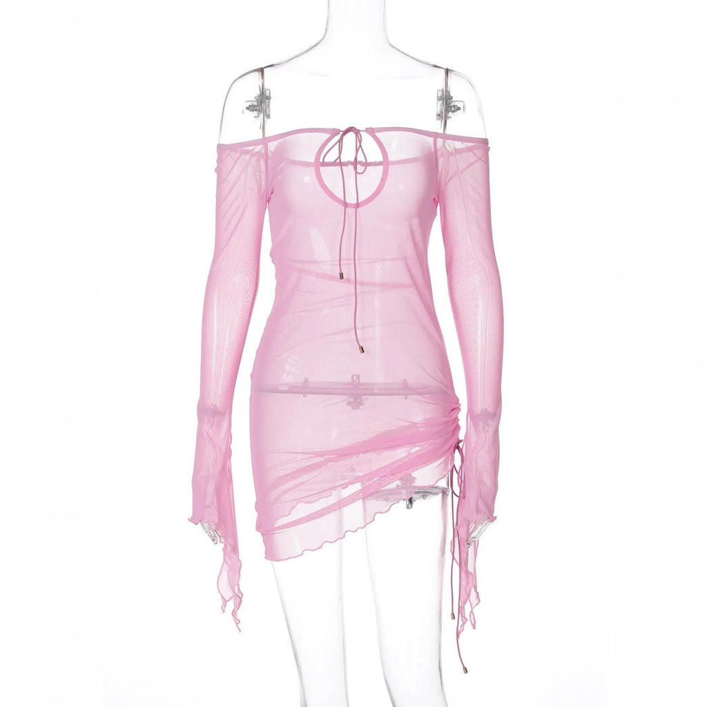 Maillot de bain pour femmes avec coupe innovante et détails de volants raffinés R&B