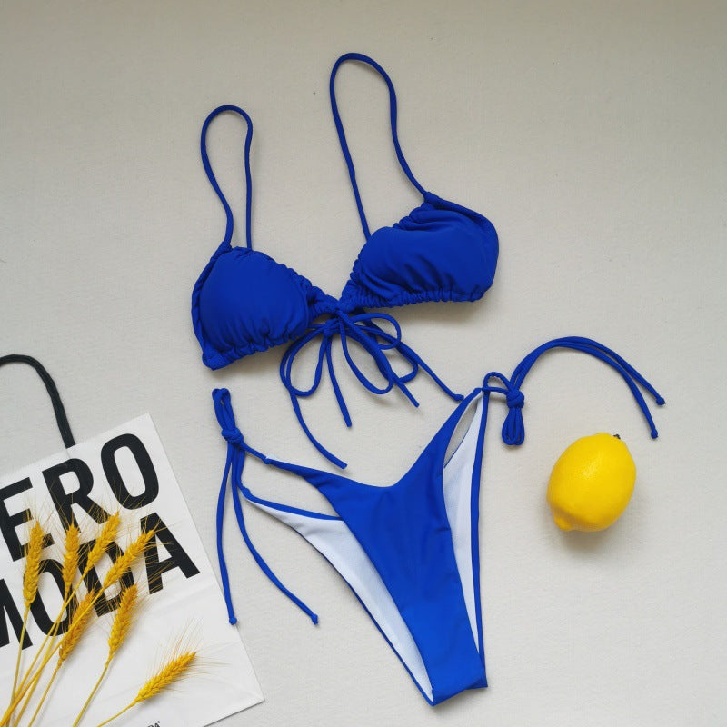 Ensemble bikini triangle pour femmes avec des liens ludiques et un contraste de couleurs élégant R&B