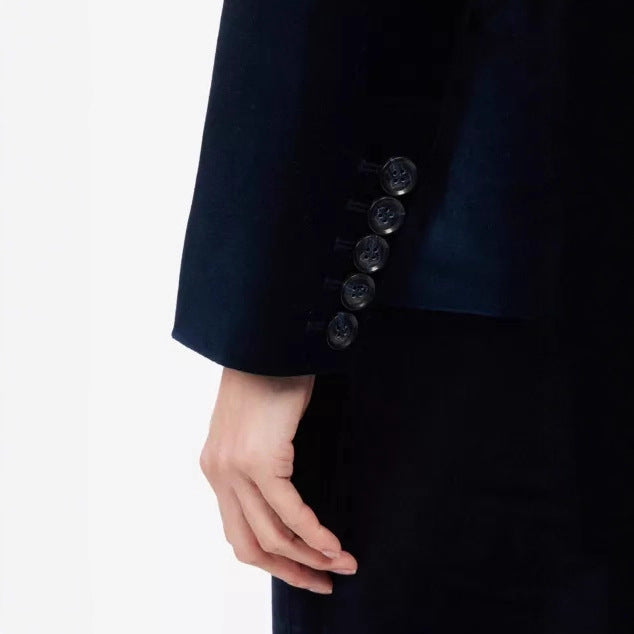 Blazer en velours pour femmes avec silhouette cintrée et col revers
