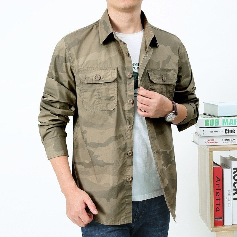 Veste utilitaire légère en camouflage pour hommes avec poches poitrine doubles, fermeture frontale boutonnée et coupe régulière Echo Archiv