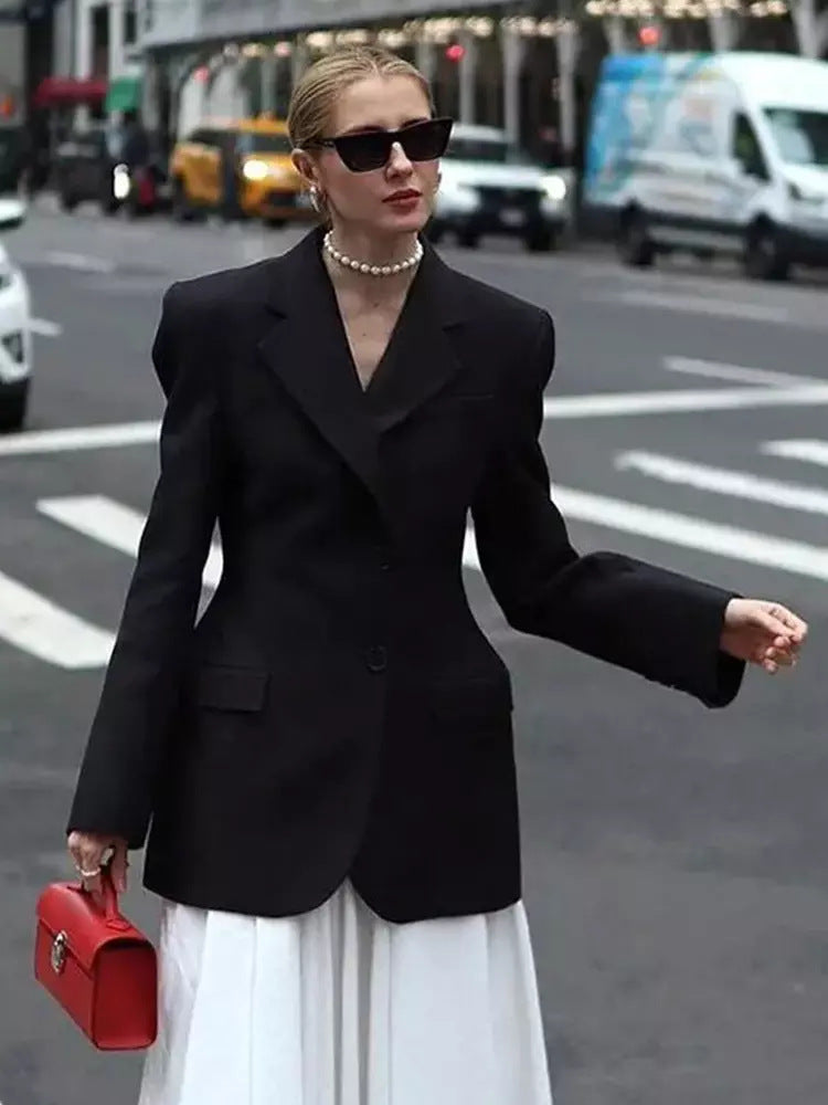 Blazer long oversized pour femmes avec épaule marquée et poches à rabat Echo Archiv