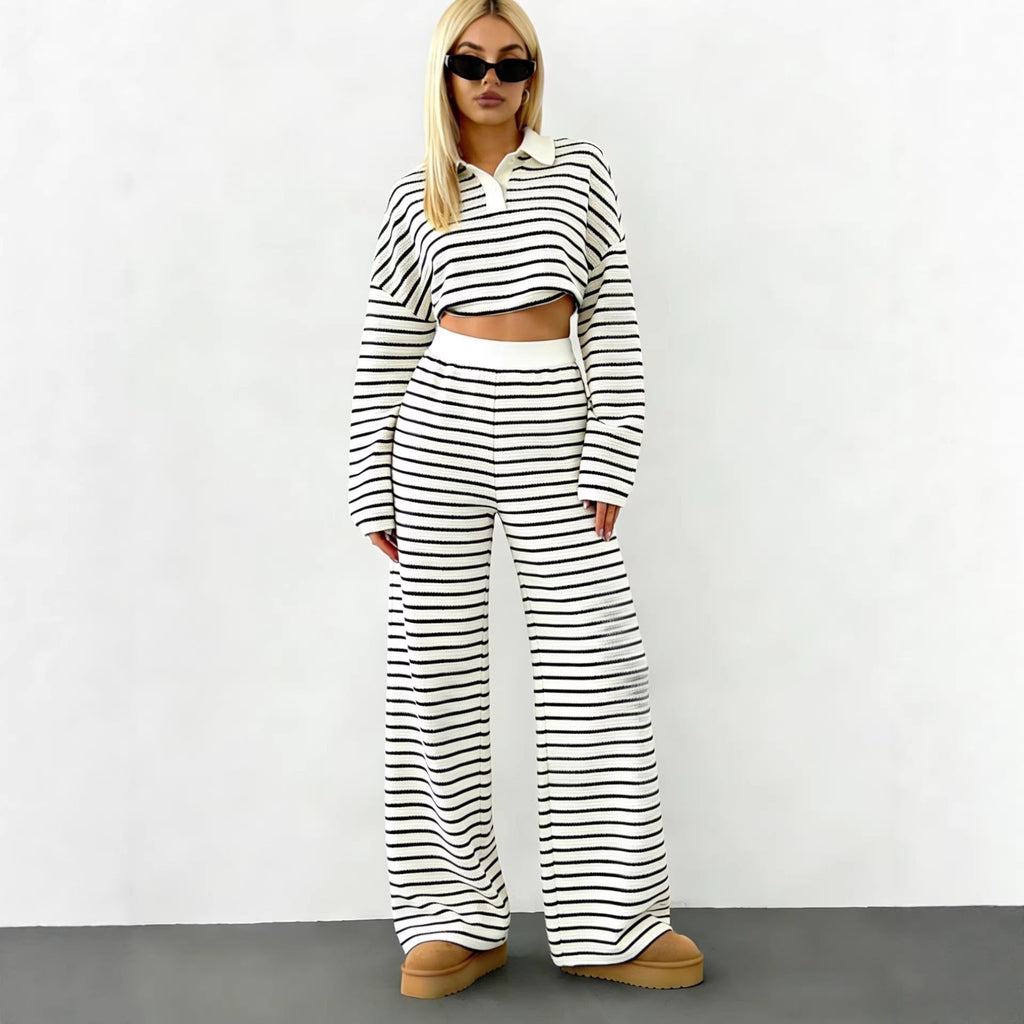 Pull en tricot rayé pour femmes avec col polo et manches oversize Echoarchiv