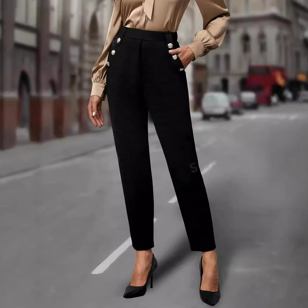 Pantalon de costume taille haute pour femmes avec boutons décoratifs