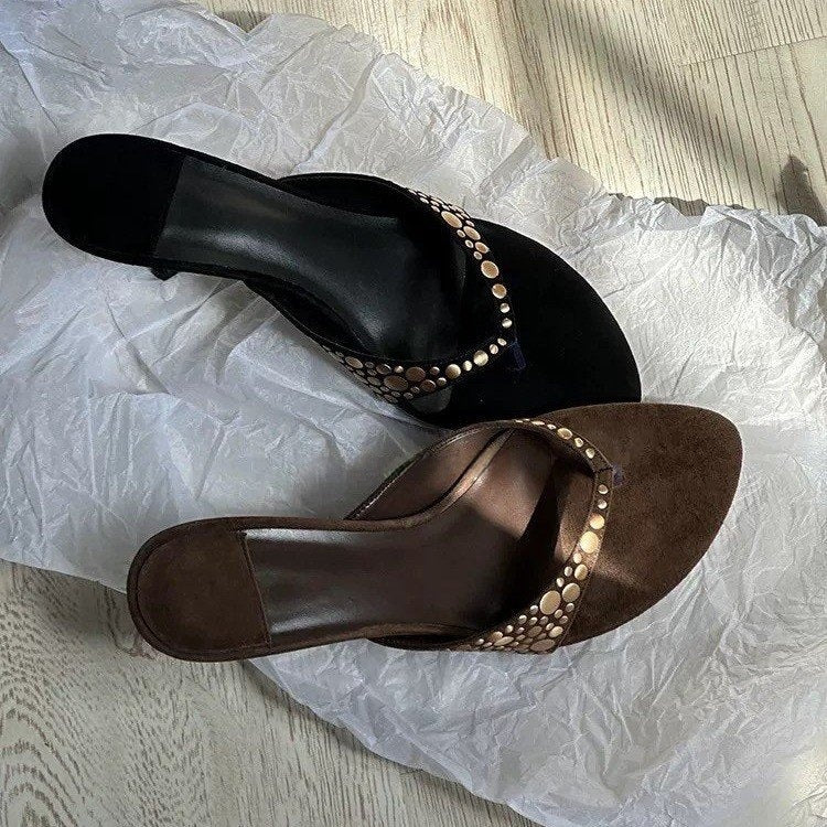 Sandales élégantes pour femmes avec détail de bijou à la mode R&B