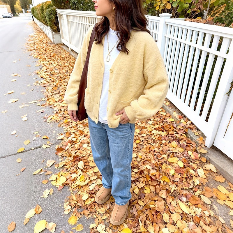 Cardigan pour femmes avec décolleté en V, poches et boutons