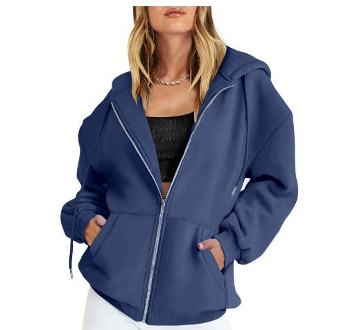 Veste à capuche zippée oversize pour femmes avec fermeture éclair contrastante, capuche double épaisseur et poche kangourou Echo Archiv
