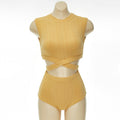 Ensemble de bikini femme à col montant avec coupe asymétrique R&B