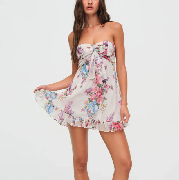 Robe sans bretelles en chiffon avec nœud frontal et ourlet volanté R&B
