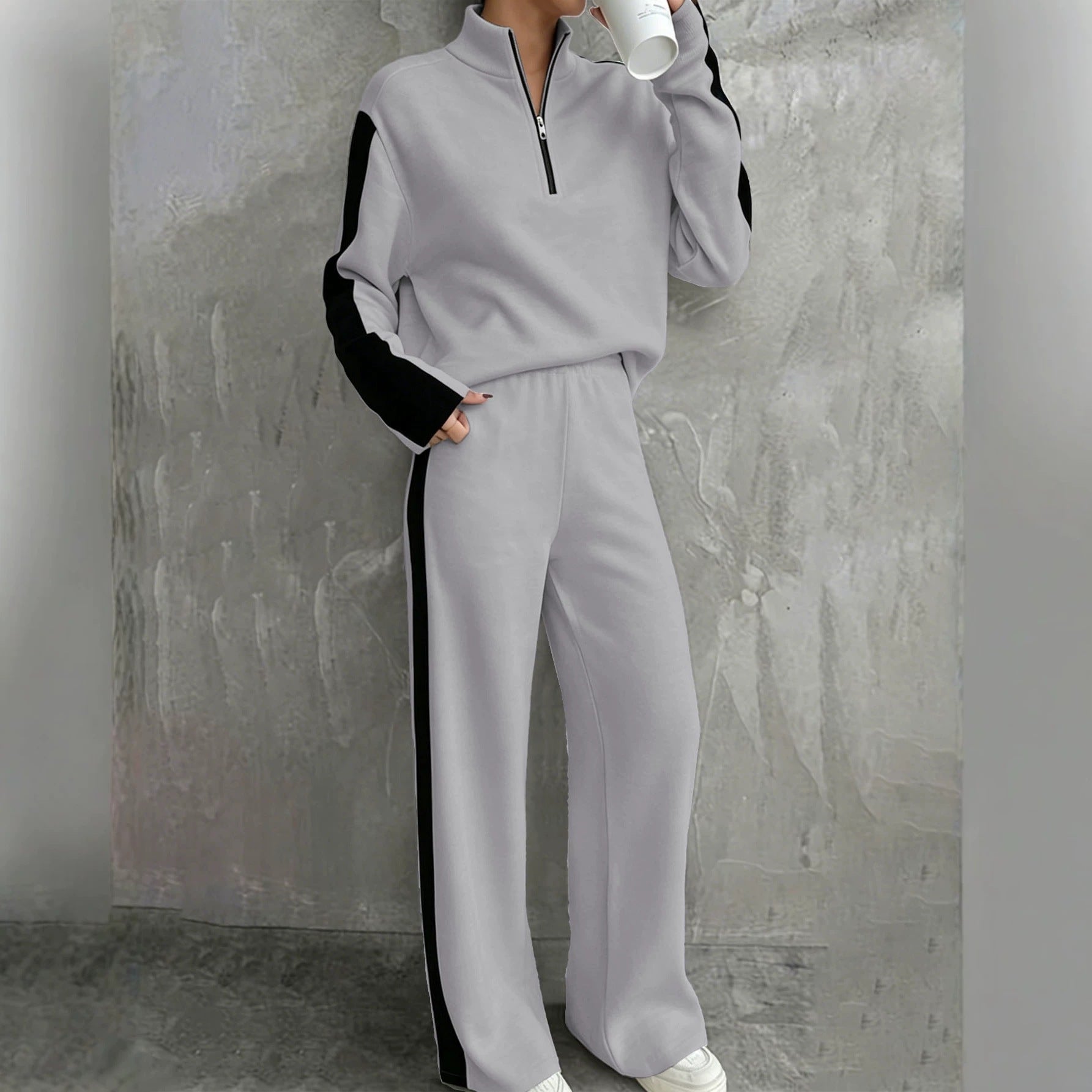 Ensemble de jogging décontracté pour femmes avec demi-zip, taille élastique et bandes contrastées sur les côtés Echo Archiv