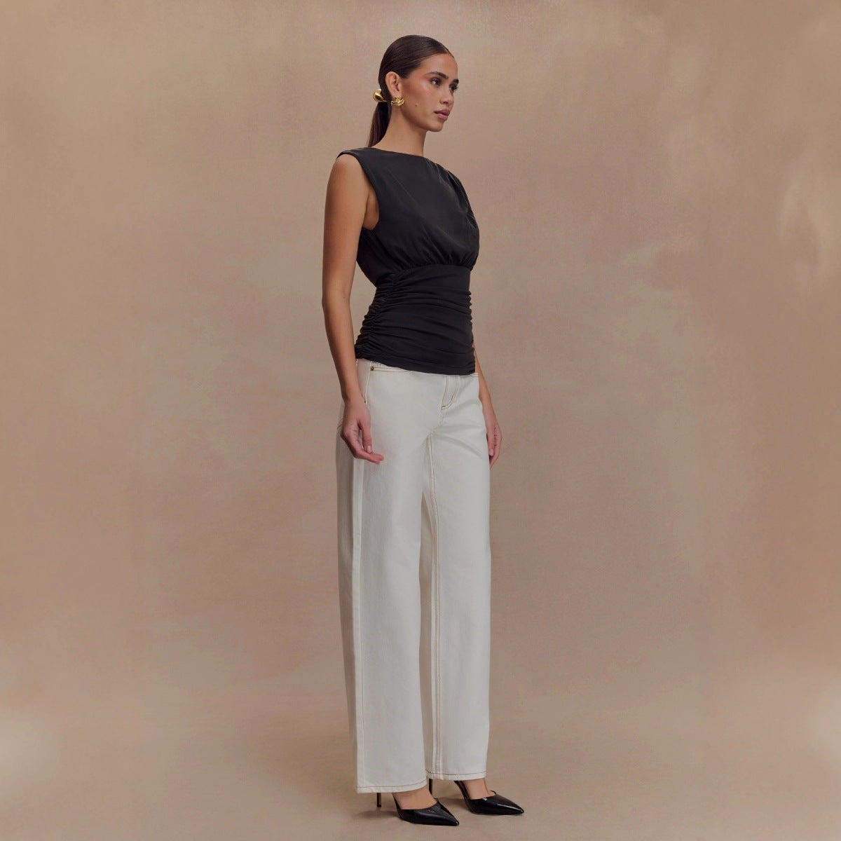 Haut ajusté pour femmes avec un design de drapage raffiné R&B