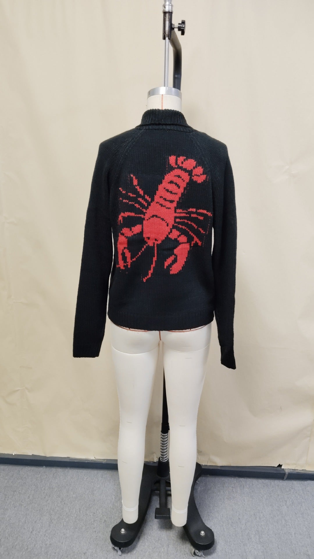 Pull à col roulé en grosse maille pour femmes avec motif en intarsia de homard et coupe oversize décontractée Echoarchiv