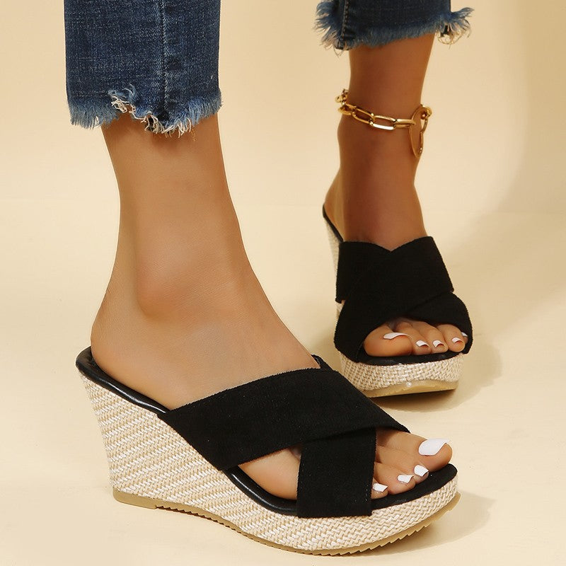 Mules à talon compensé pour femmes avec design tressé et semelle intérieure confortable R&B