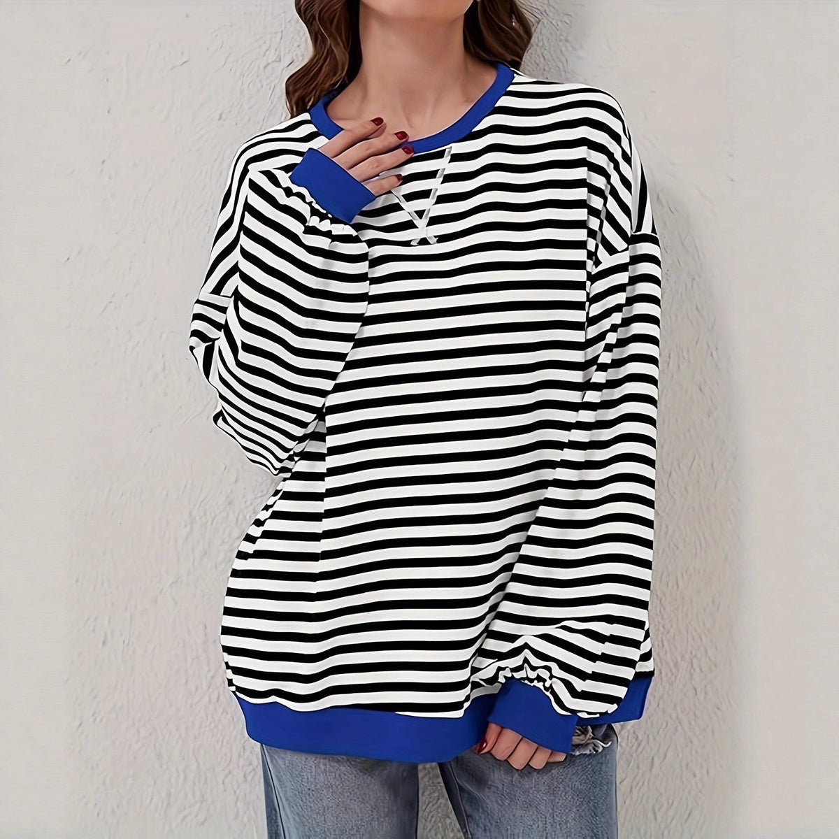 Sweat-shirt à rayures oversize décontracté pour femmes avec manches raglan et bords contrastés Echoarchiv