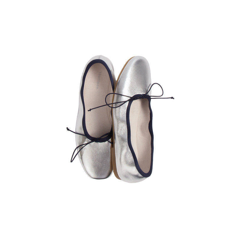 Ballerines pour femmes avec construction de sangle élastique et semelle intérieure confortable R&B