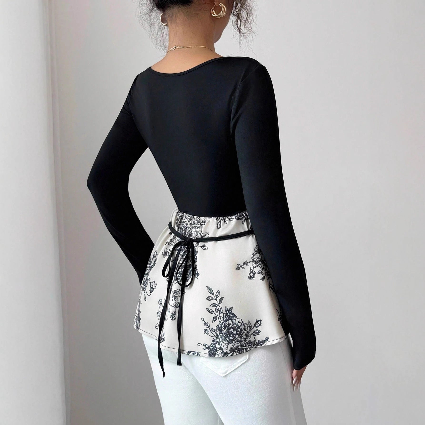 Top long à manches formant pour femmes avec décolleté carré, stretch sans couture et taille prolongée R&B