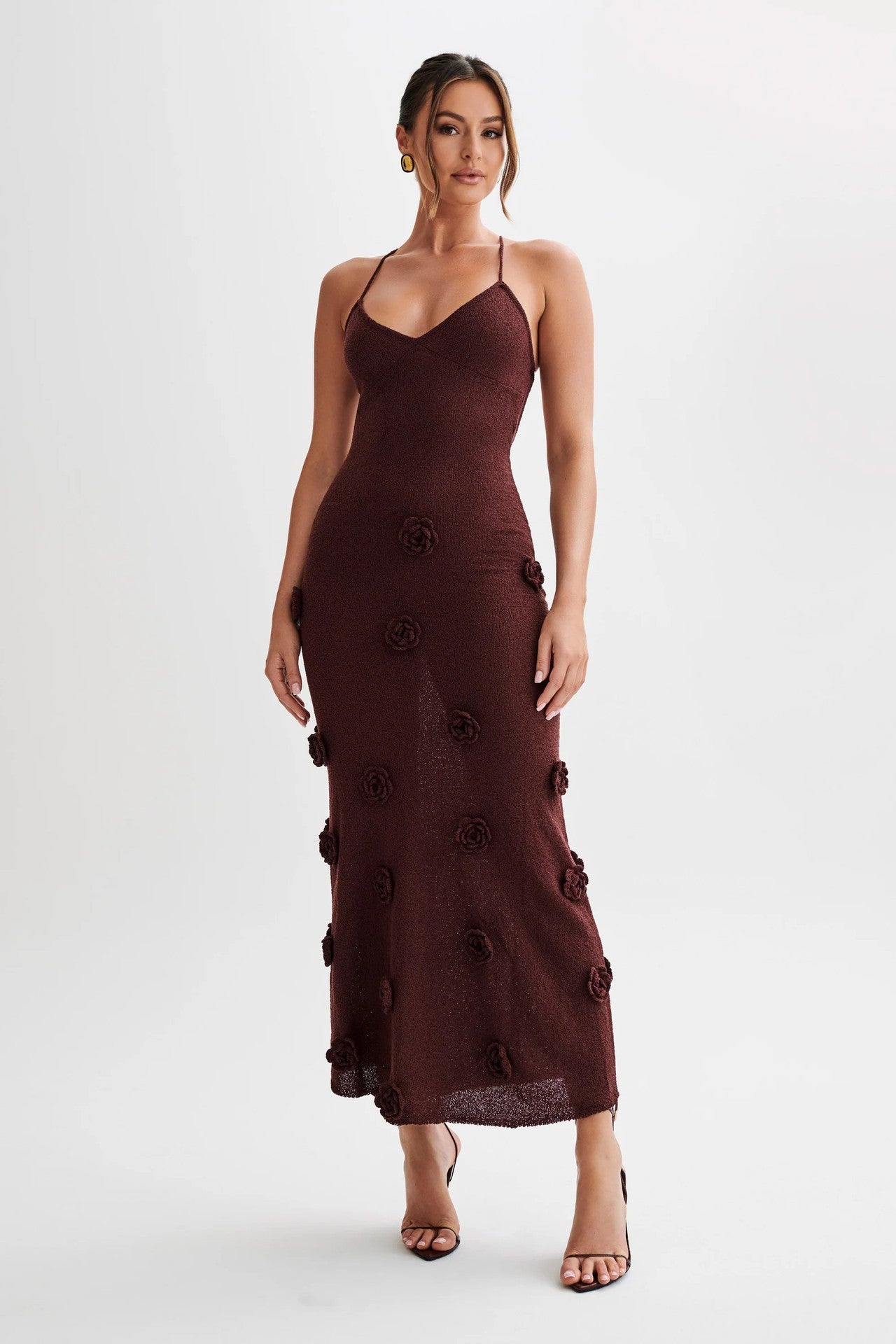 Robe maxi élégante et scintillante pour femmes avec des appliques florales R&B