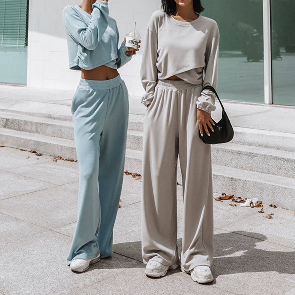 Ensemble de lounge ample pour femmes avec pull oversized cropped et pantalon palazzo taille haute Echo Archive