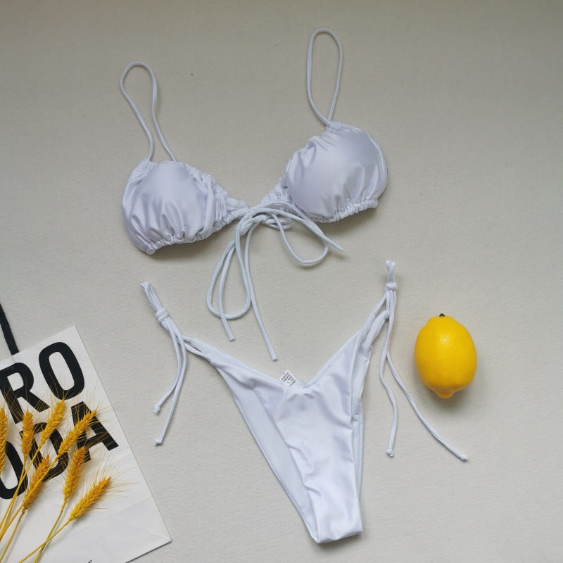 Ensemble bikini triangle pour femmes avec des liens ludiques et un contraste de couleurs élégant R&B