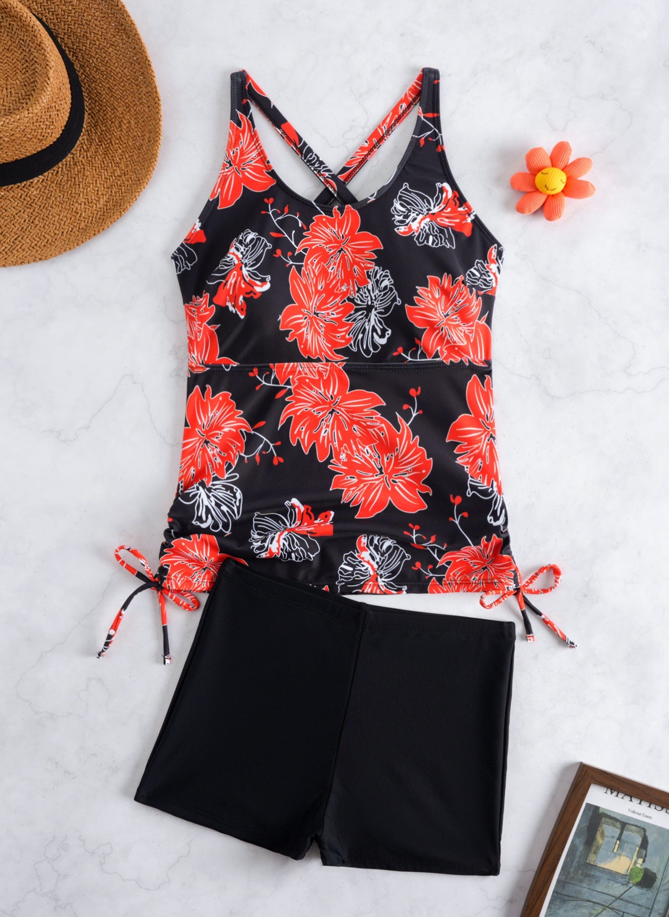 Ensemble Tankini Femme avec design floral tendance et shorts confortables R&B