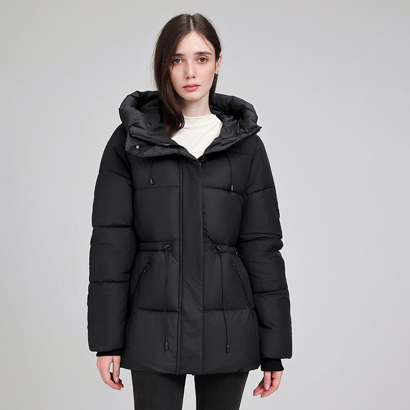 Parka à capuche matelassé pour femmes avec cordon de serrage ajustable à la taille, fermeture éclair cachée et bords côtelés Echo Archiv