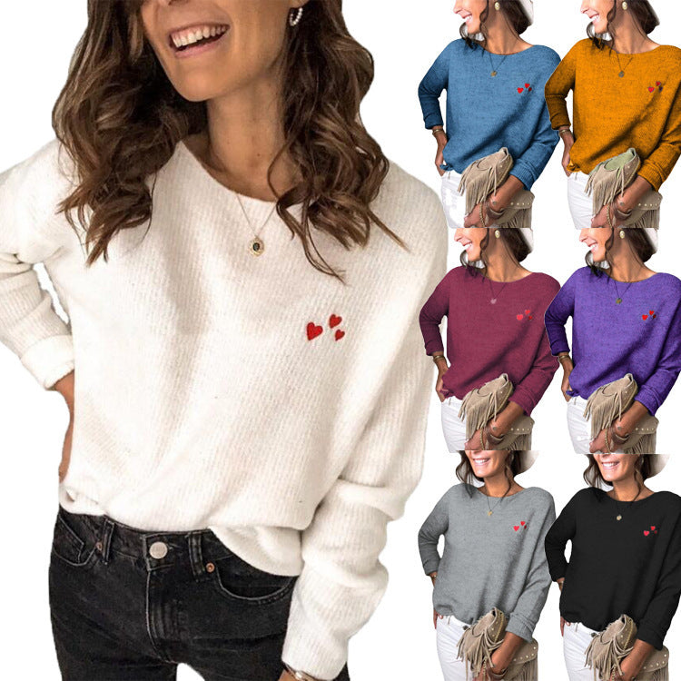 Pull en maille oversize pour femmes avec broderie en forme de cœur et décolleté bateau