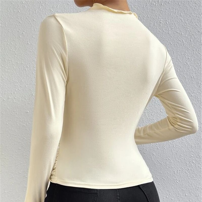 T-shirt à manches longues ajusté pour femmes avec drapé sur le côté et détail drapé Echoarchiv