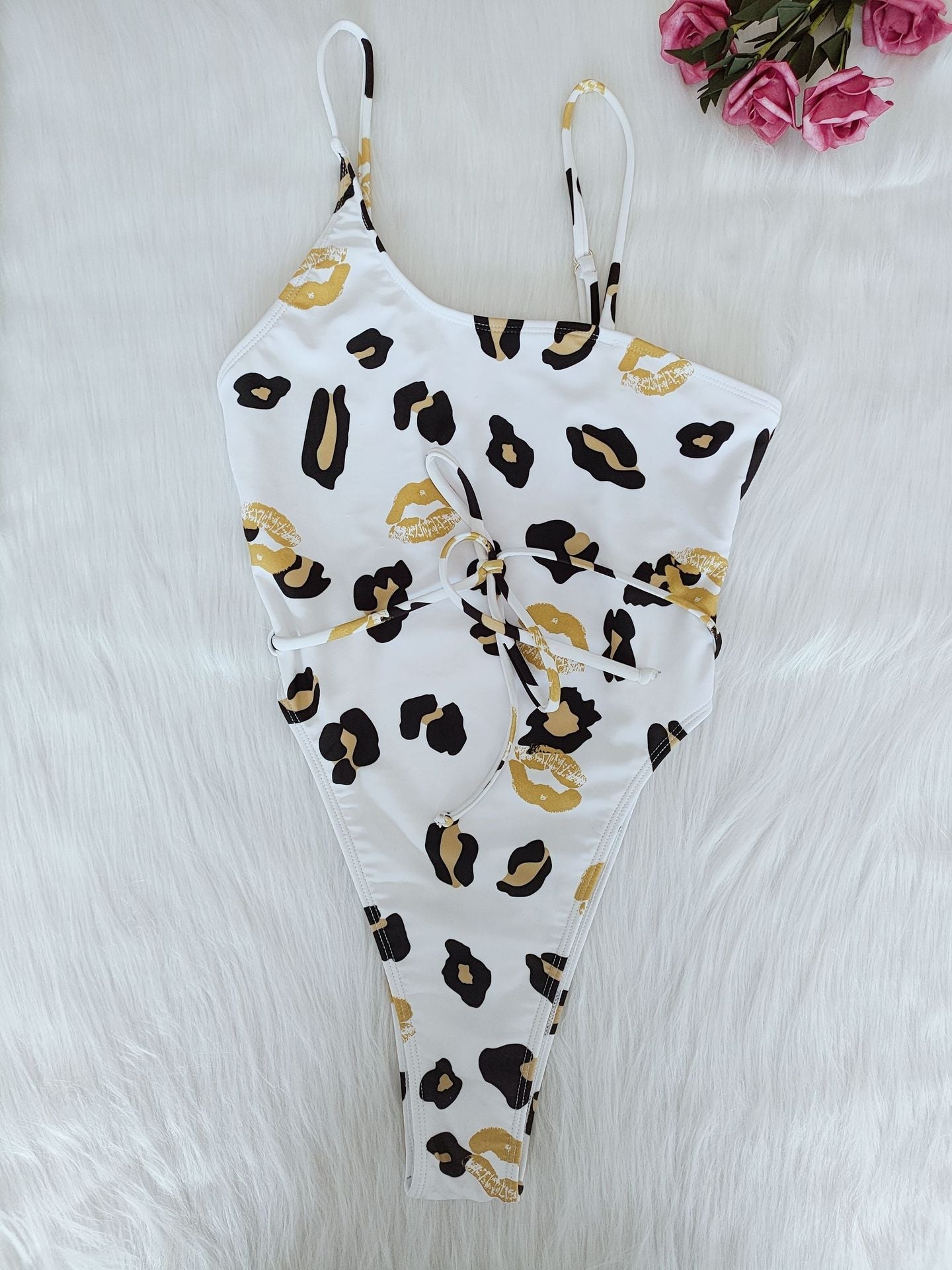 Maillot de bain élégant pour femmes avec détail nouable R&B