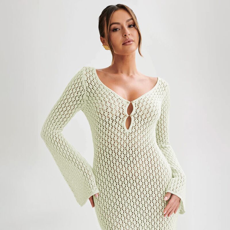 Robe en crochet élégante pour femmes avec décolleté profond R&B