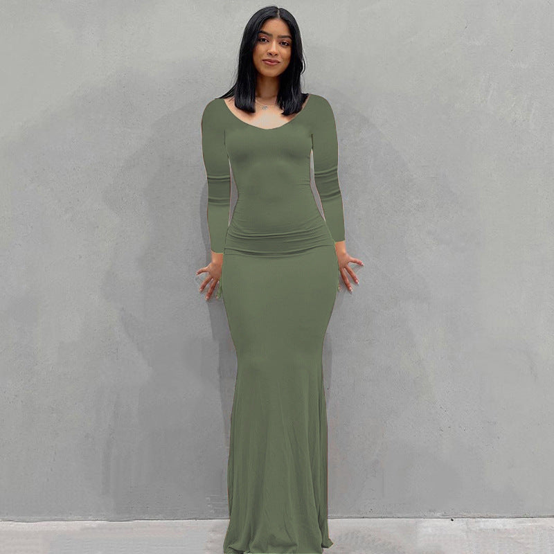 Robe maxi en jersey ajustée pour femmes avec drapés cintrés, manches longues et ourlet évasé Echoarchiv