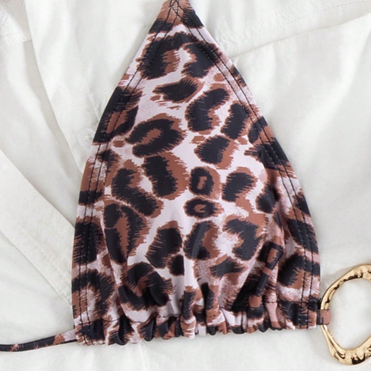 Bikini triangle femme avec détail en anneau doré R&B