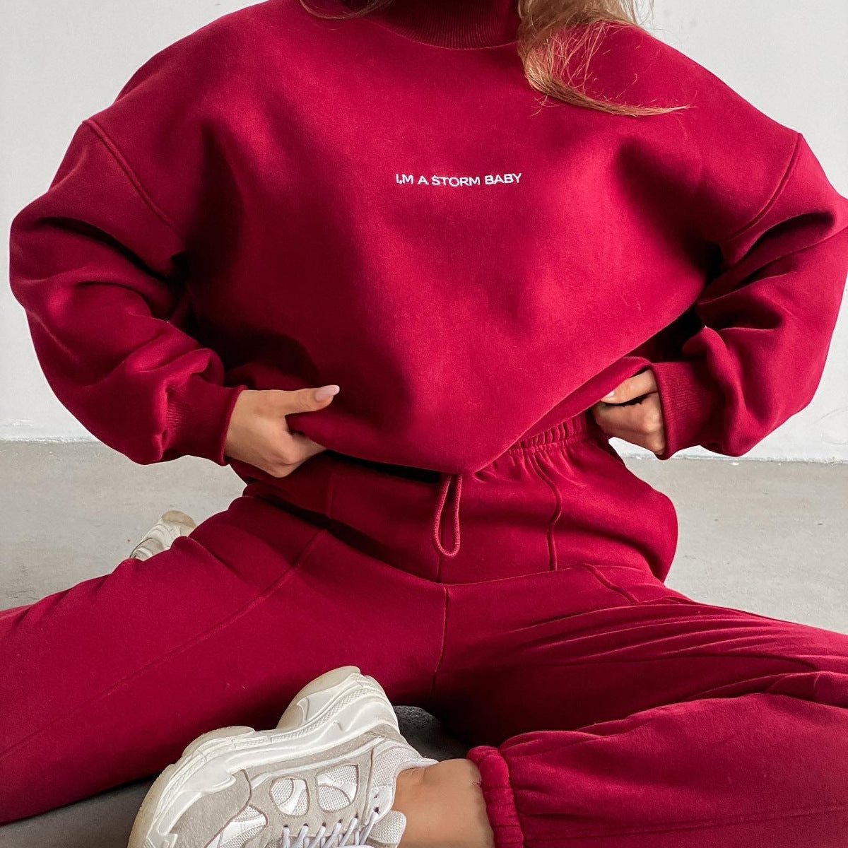 Ensemble de détente oversize pour femmes avec col montant et pantalon de jogging taille haute élastique