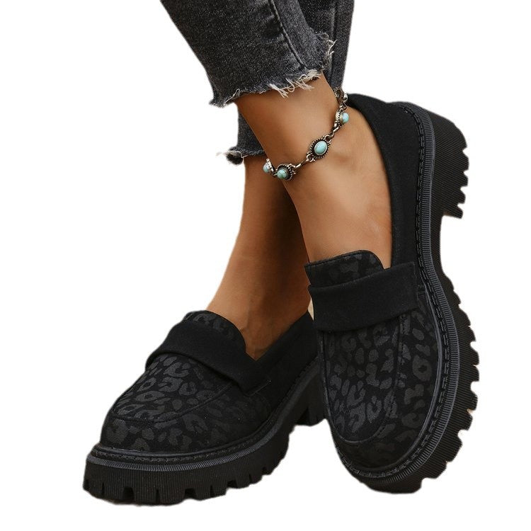 Mocassins pour femmes avec matériau structuré et semelle stylée R&B