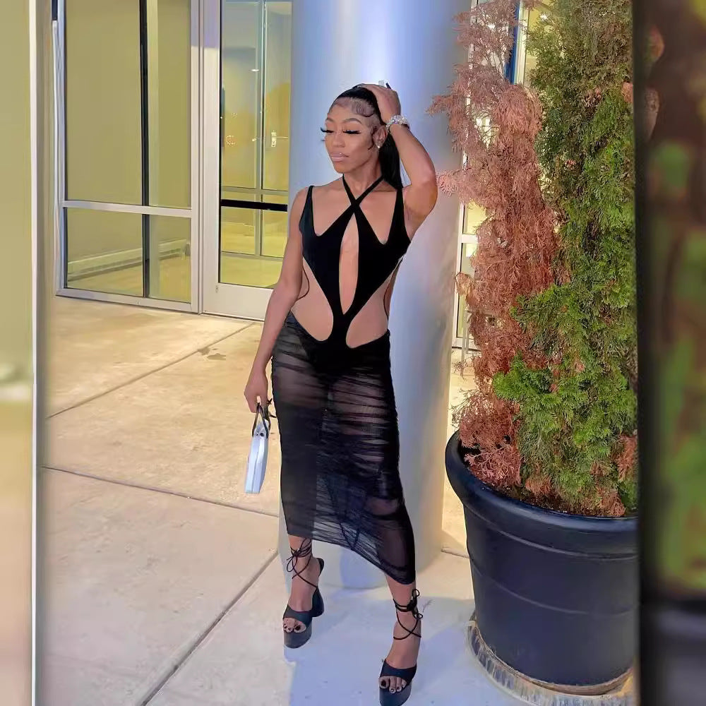 Robe ajustée pour femmes avec un design innovant à découpes et des inserts transparents Heidi-Mode