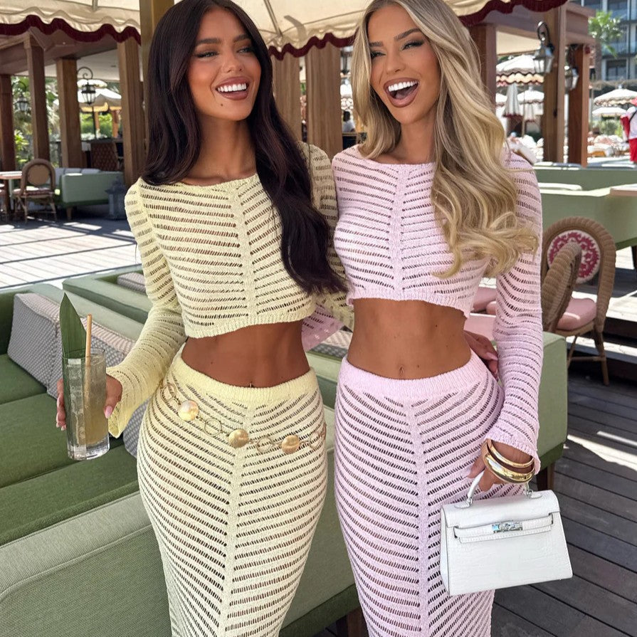 Ensemble élégant pour femmes en crochet avec crop-top à manches longues et jupe ajustée R&B