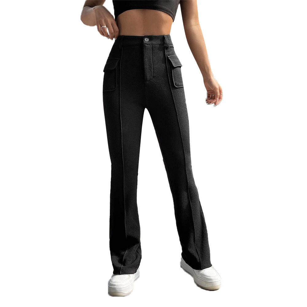 Pantalon cargo femme taille haute avec couture frontale, jambe évasée et poches à rabat