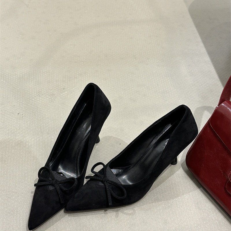 Talons aiguilles élégants pour femmes avec délicate décoration en nœud R&B
