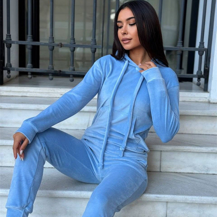 Ensemble lounge en velours doux pour femmes avec sweat à capuche et jogging tapered Echo Archiv