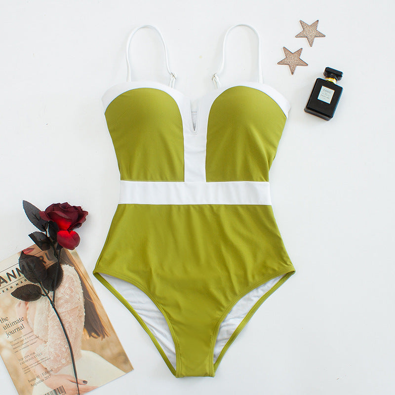Maillot de bain élégant une pièce pour femme avec décolleté en V plongeant et détails contrastants Echo Archiv