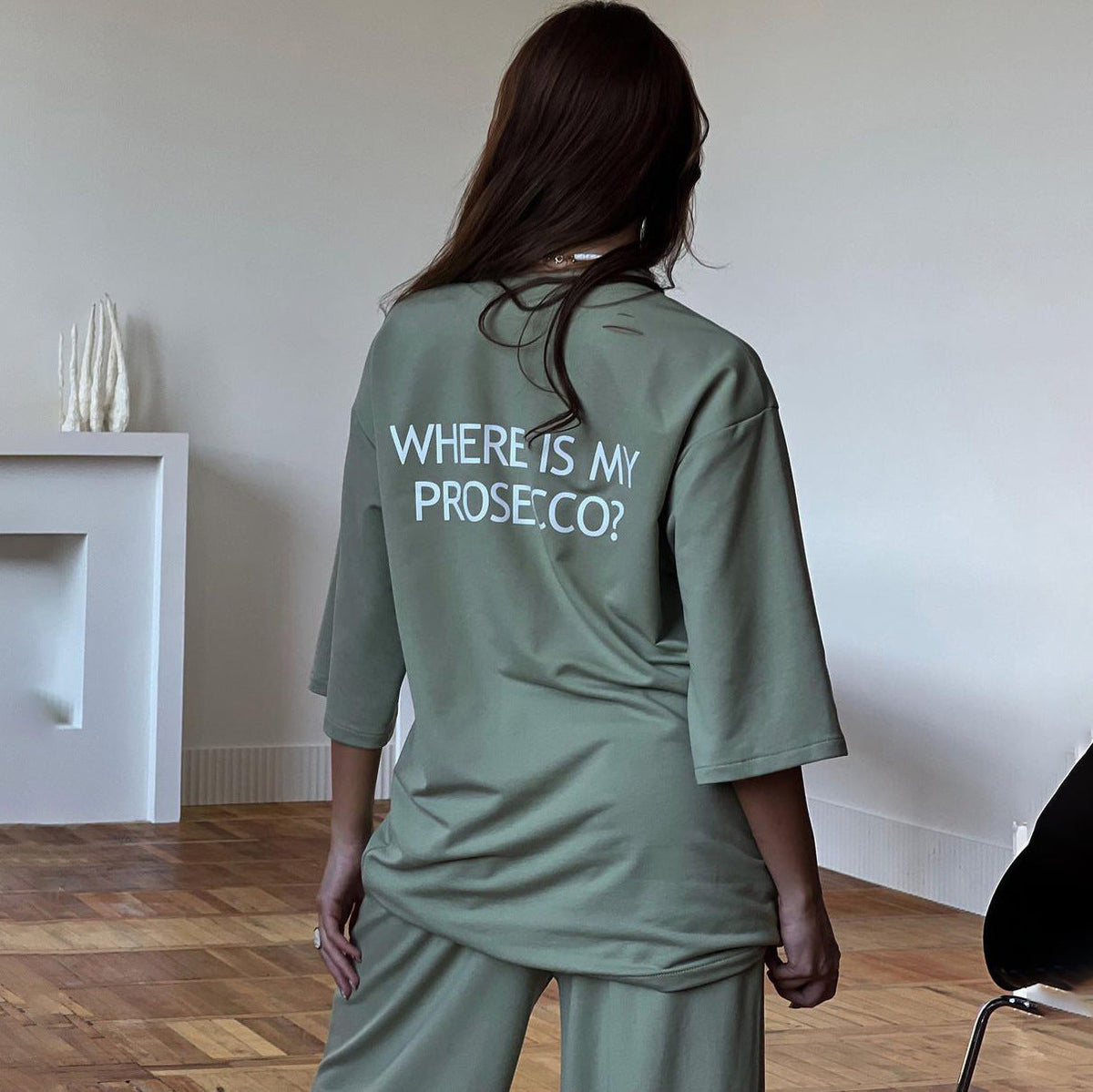 Chemisier long oversize pour femmes avec imprimé statement, manches trois-quarts et silhouette tunique décontractée Echo Archiv